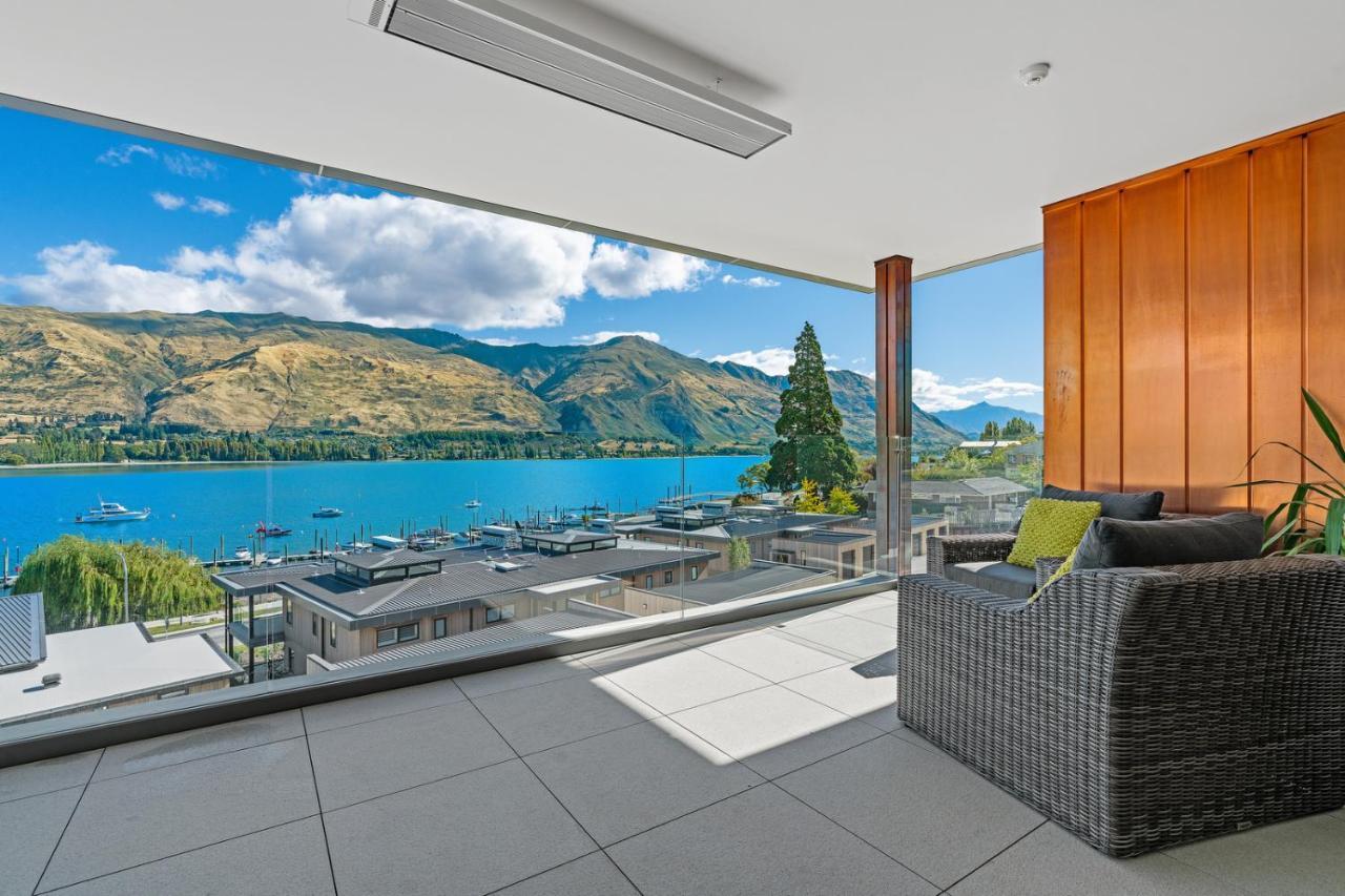 Luxurious Lakefront Penthouse Wanaka Exteriör bild
