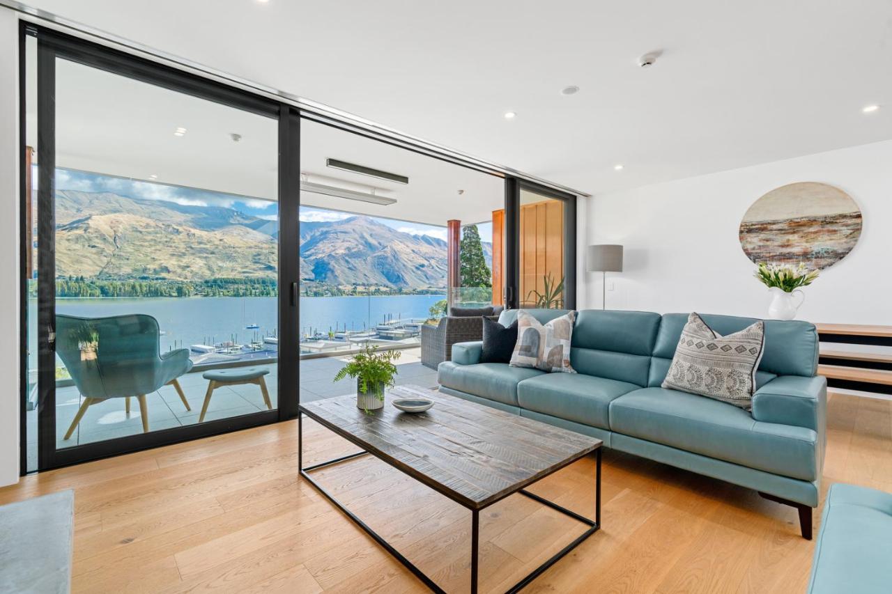 Luxurious Lakefront Penthouse Wanaka Exteriör bild